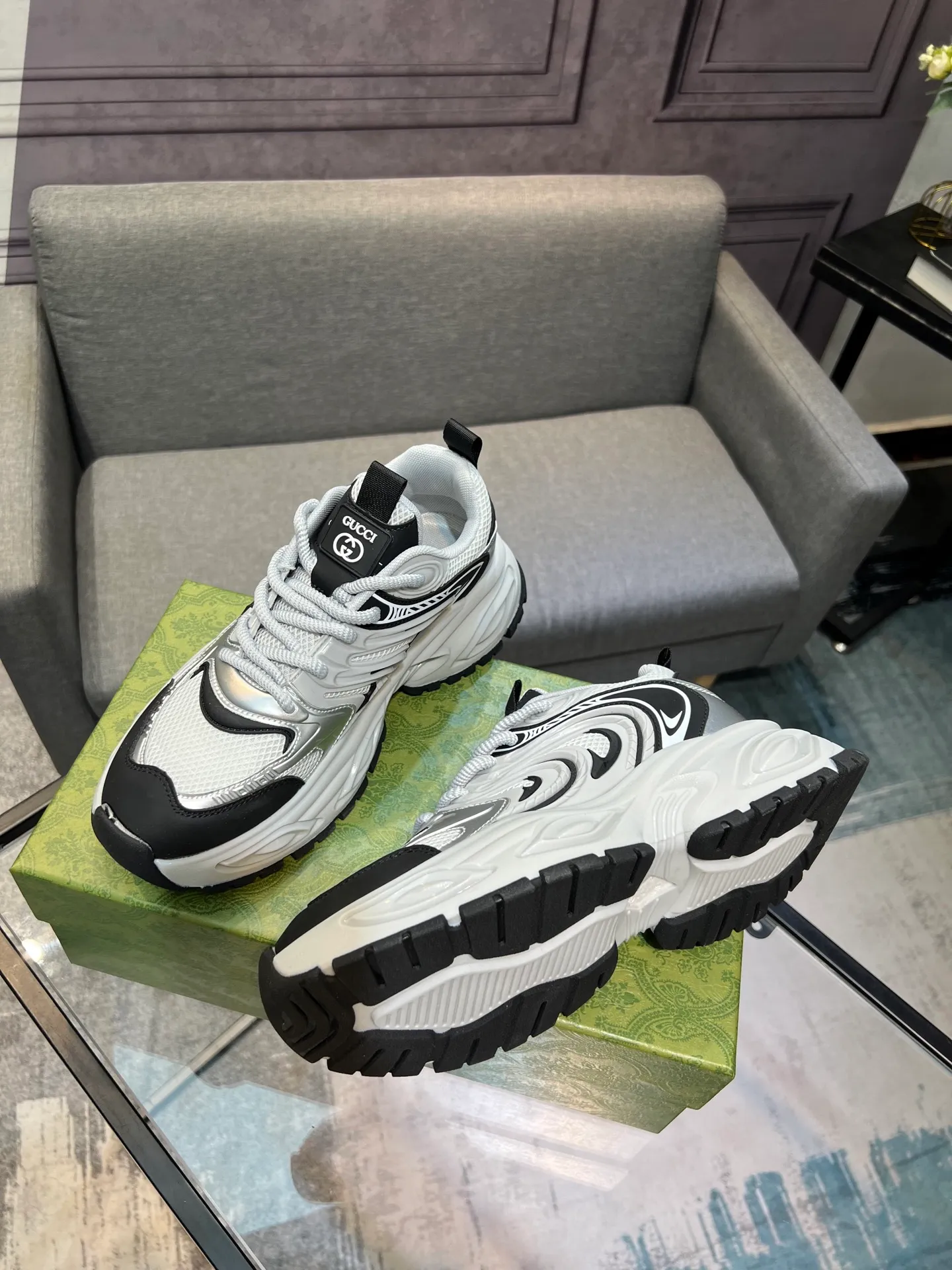 💰¥460 Brand: GUCCI Standard code: 38-44, Material: original material splicing, comfortable and breathable lining, lightweight and wear-resistant sports outsole Style category: men's fashionable casual shoes, running, sports shoes, distinguished luxury brand elements, top luxury